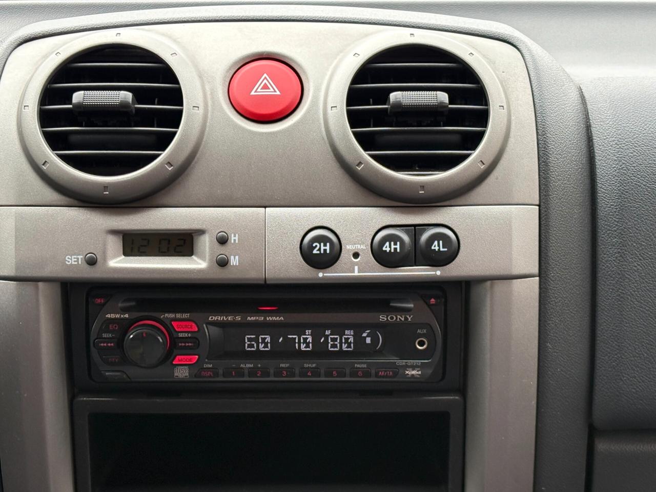 ISUZU D-MAX 3.0D 4x4 aut-D/Cabina-125000km -2010