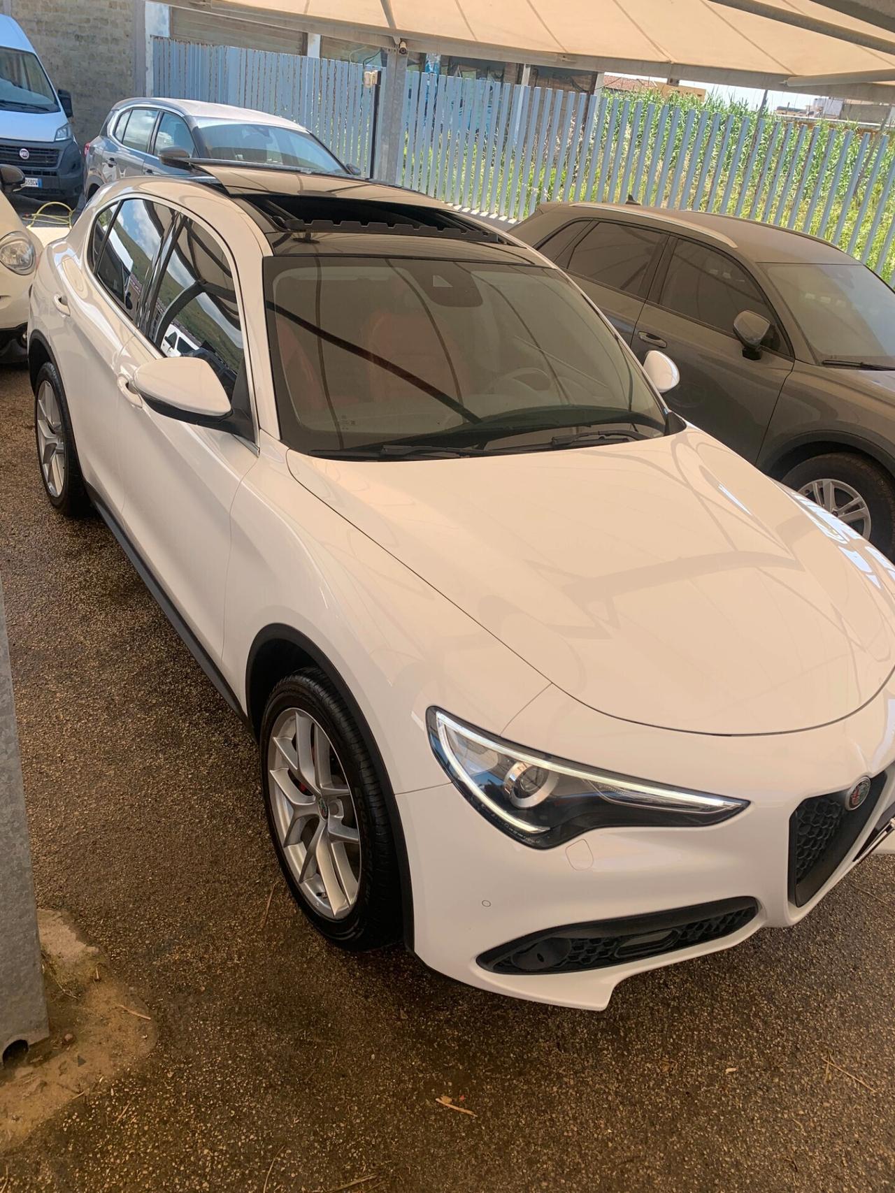 Alfa Romeo Stelvio 210 CV Q4 full tetto uniprò
