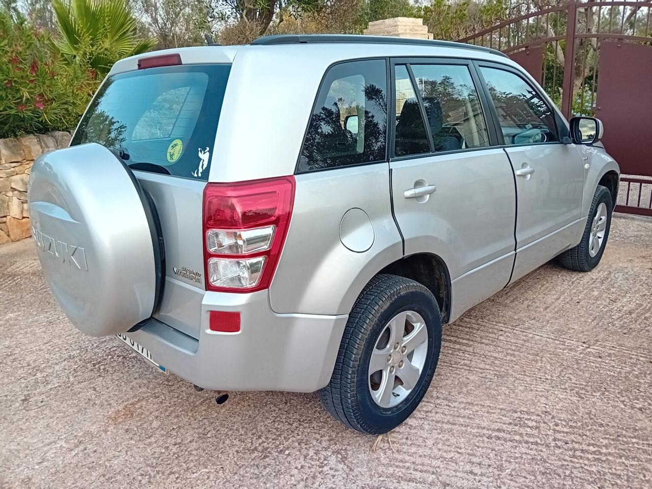 Suzuki Grand Vitara 2.0 turbodiesel 16V cat S.W. Autocarro