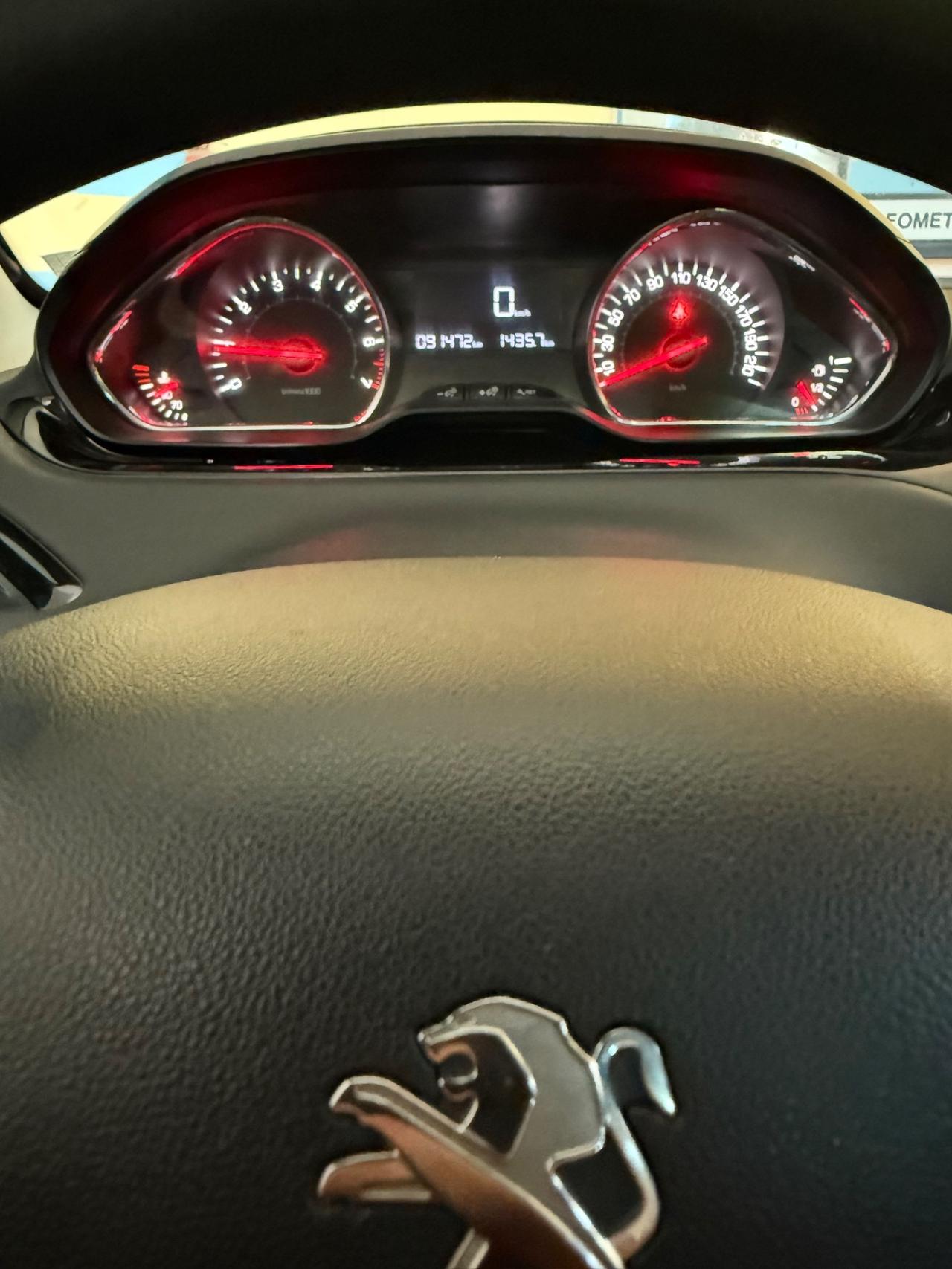 Peugeot 208 1.2 VTi 82 CV 5 porte Allure