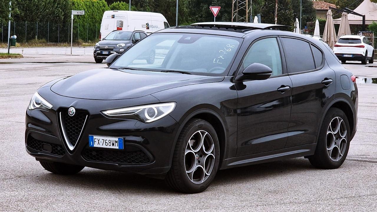 Alfa Romeo Stelvio 2.2 Turbodiesel 160 CV AT8 Tetto