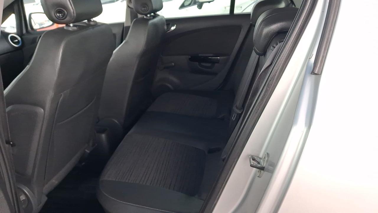 Opel Corsa 1.2 benzina gpl