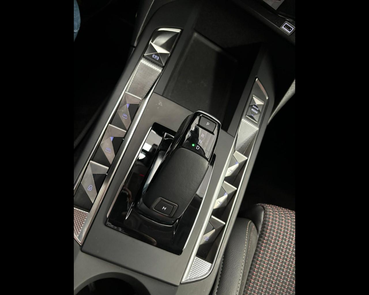 DS DS3 2023 - DS3 1.2 puretech Opera 130cv auto