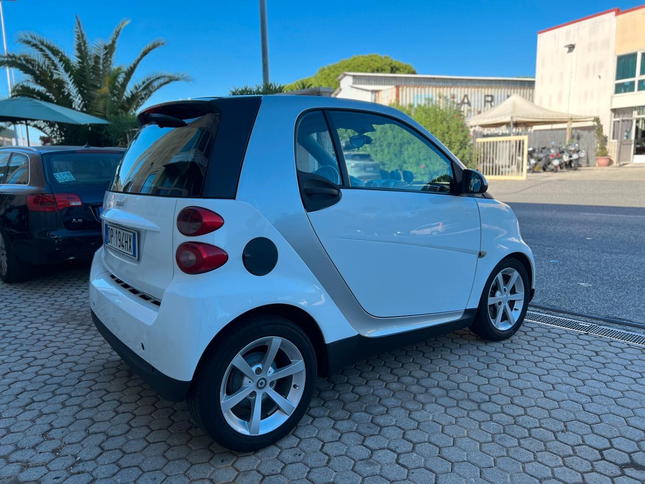 Smart ForTwo 1000 62 kW coupé pulse