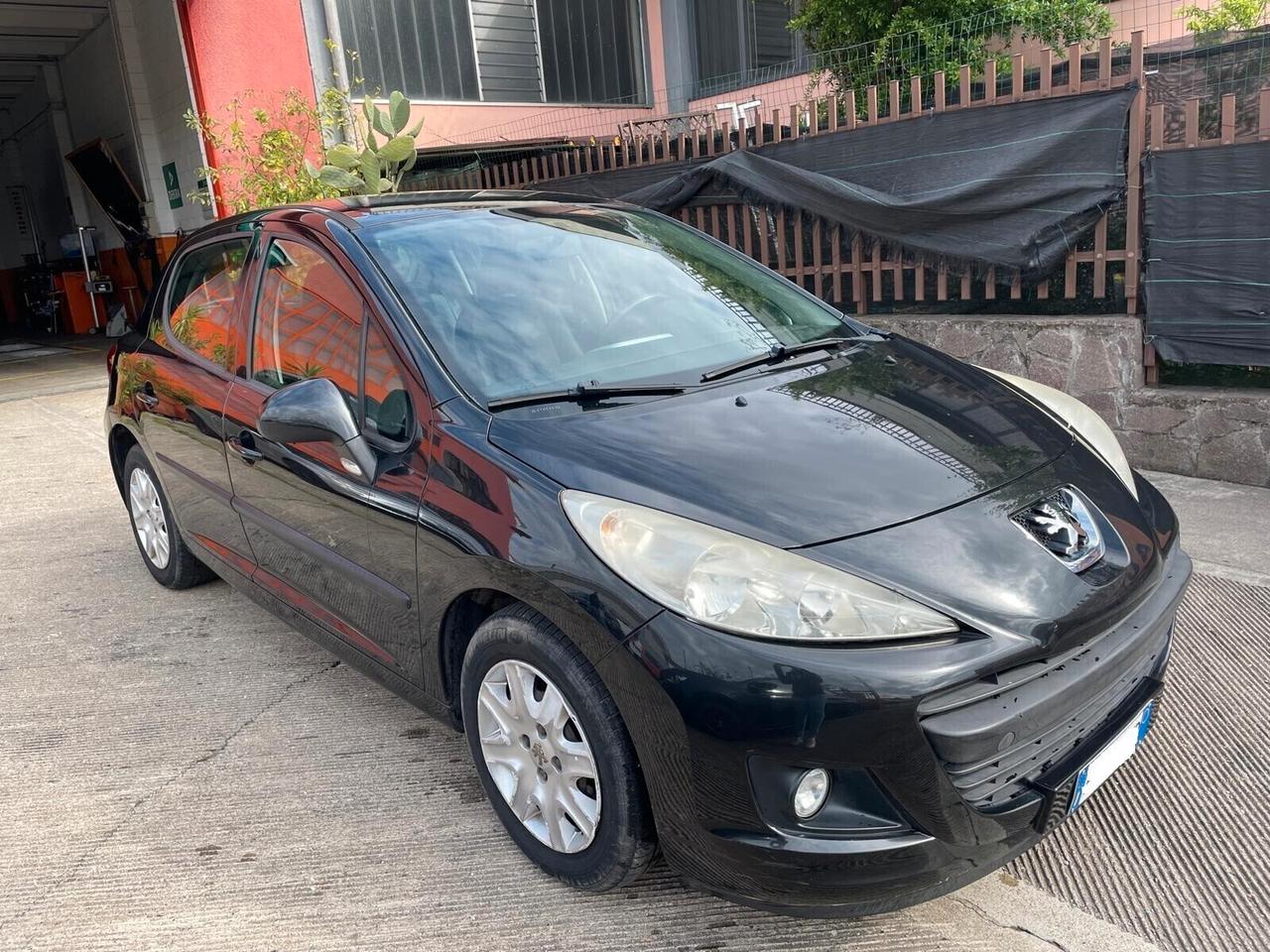 Peugeot 207 4 posti autocarro