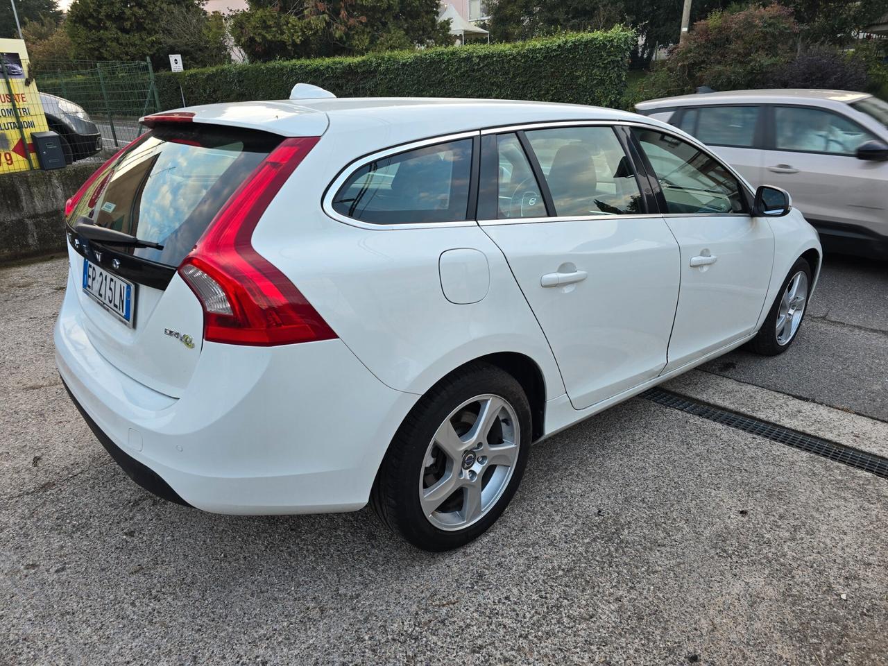 Volvo V60 D2 1.6 Powershift Summum