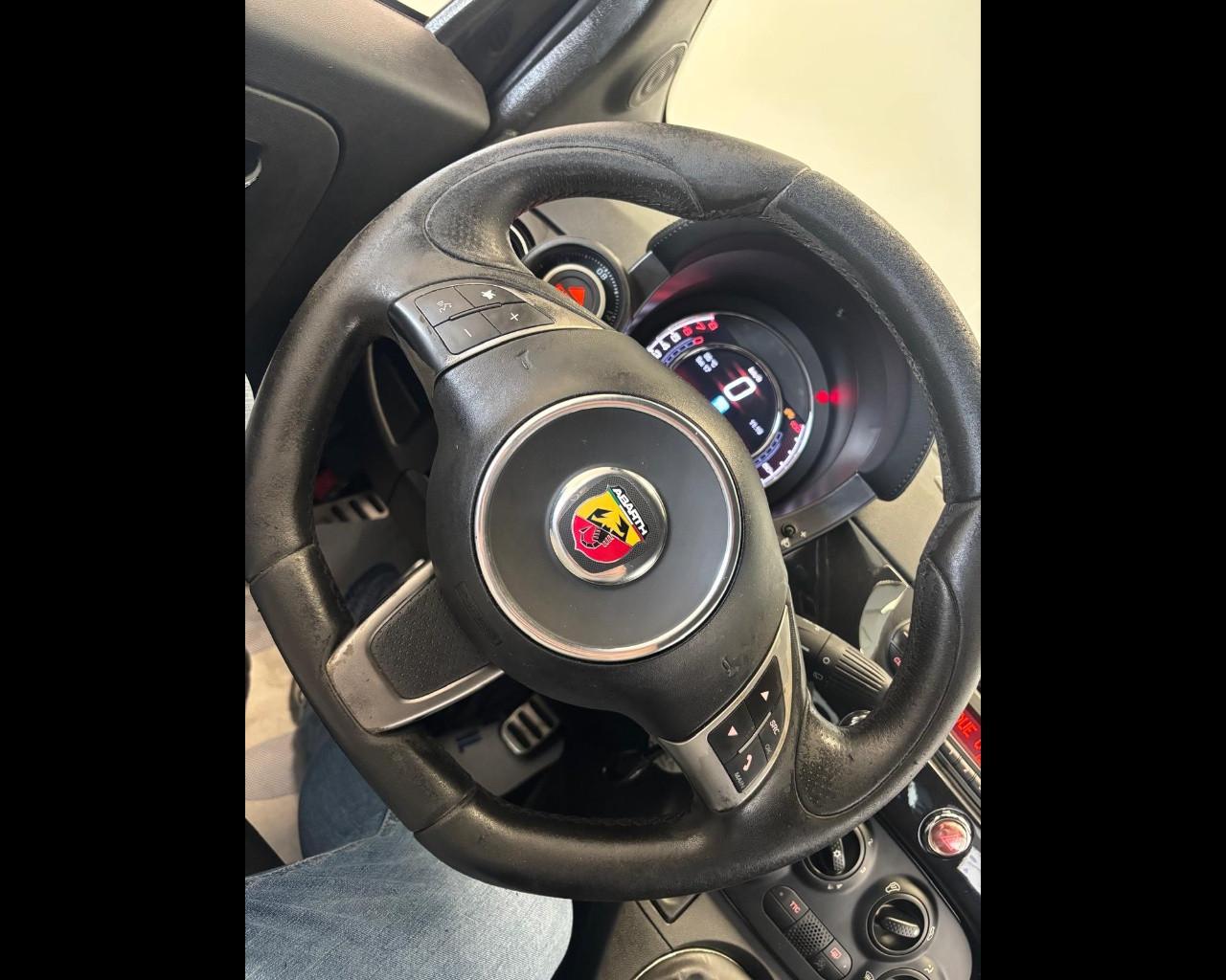 Abarth 500 - 500 1.4 16v t. t-jet Custom 135cv E6