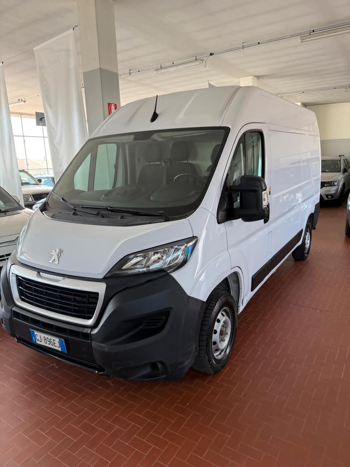 Peugeot Boxer 330 2.2 BlueHDi 140 S&S PC-TM Furgone
