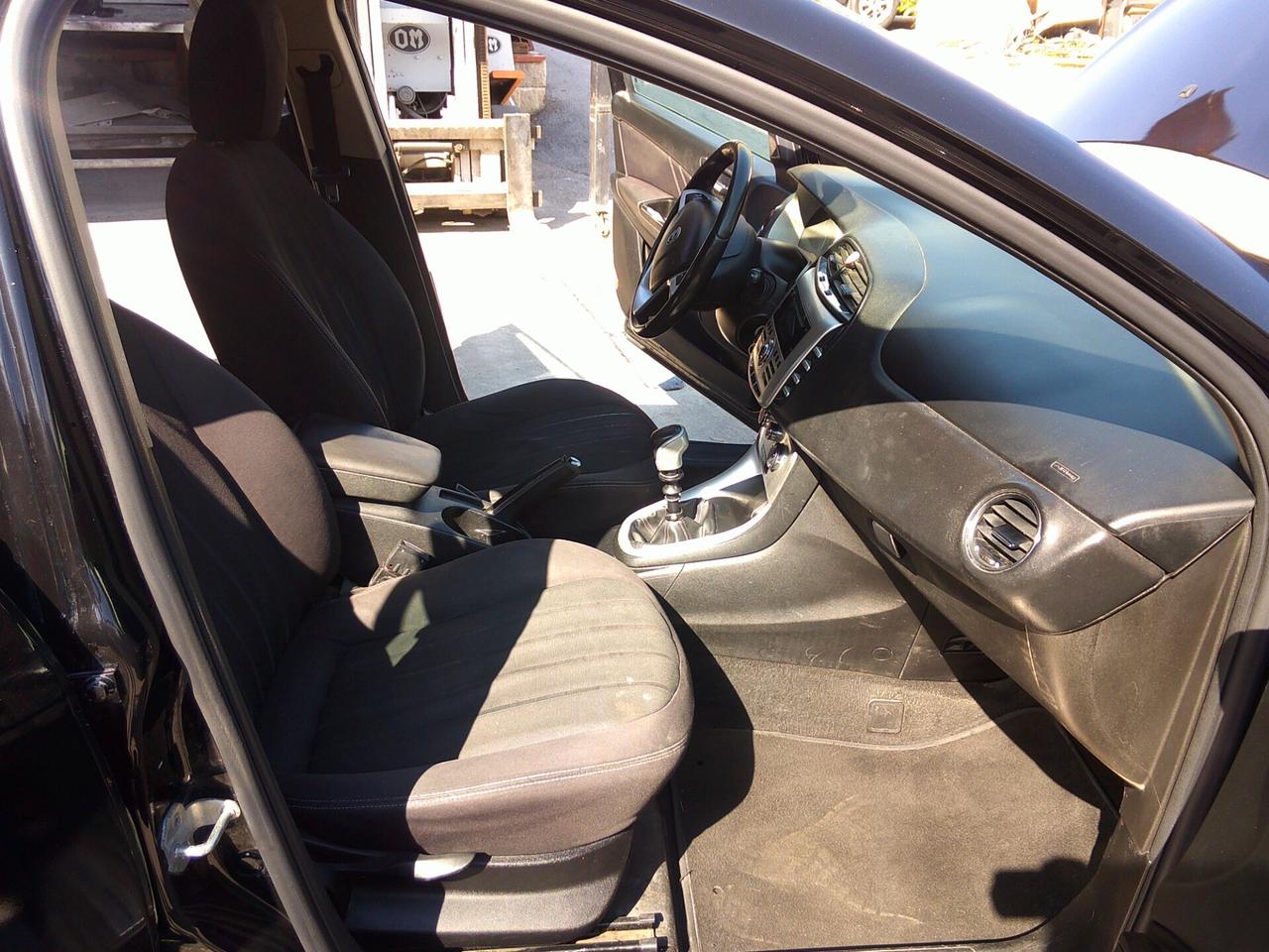 Lancia Delta 1.6 MJT DPF Oro 10