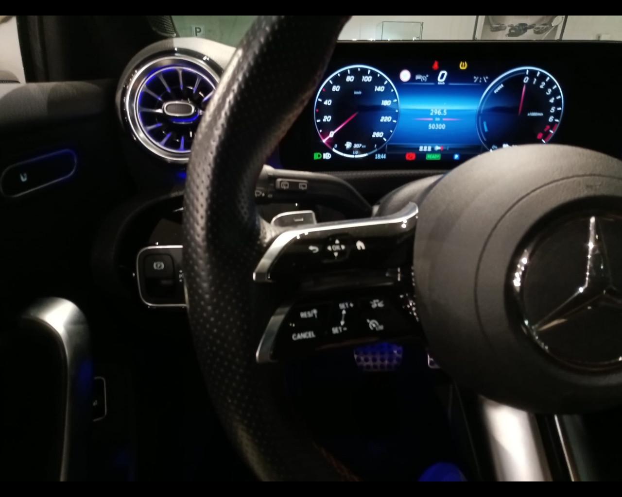 Mercedes-Benz Classe A - W177 2023 - A 250 e phev AMG Line Advanced Plus auto