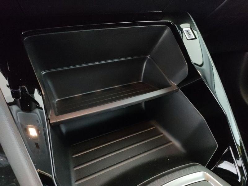 Peugeot 208 208 Hybrid 100 e-DCS6 Style