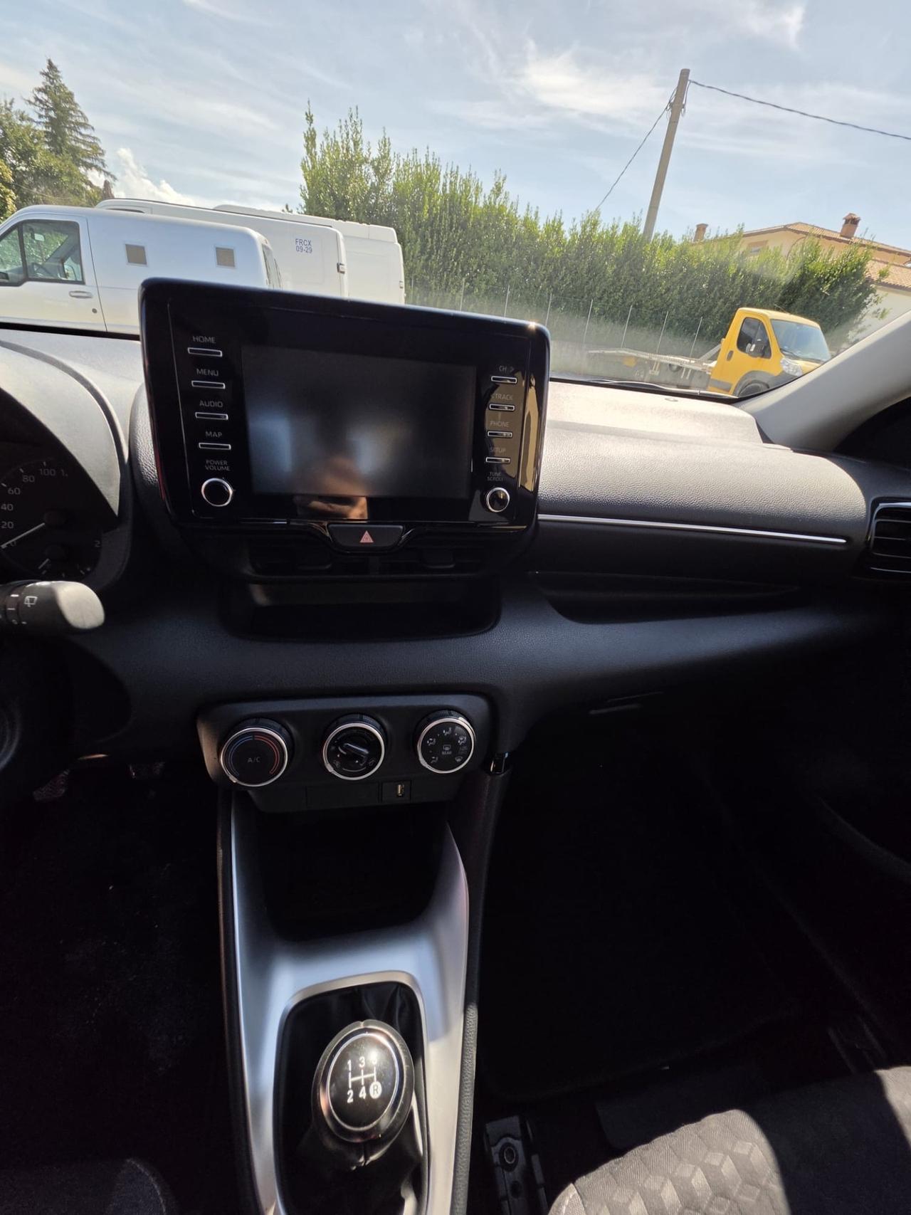 Toyota Yaris 1.0 5 porte Business km 36 mila garantita