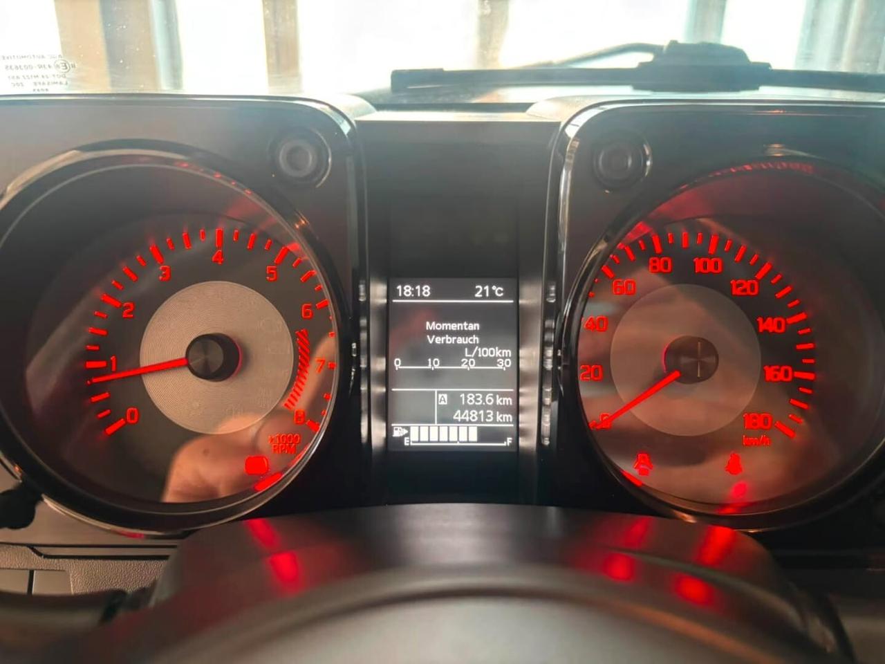 Suzuki Jimny 1.5 5MT Top