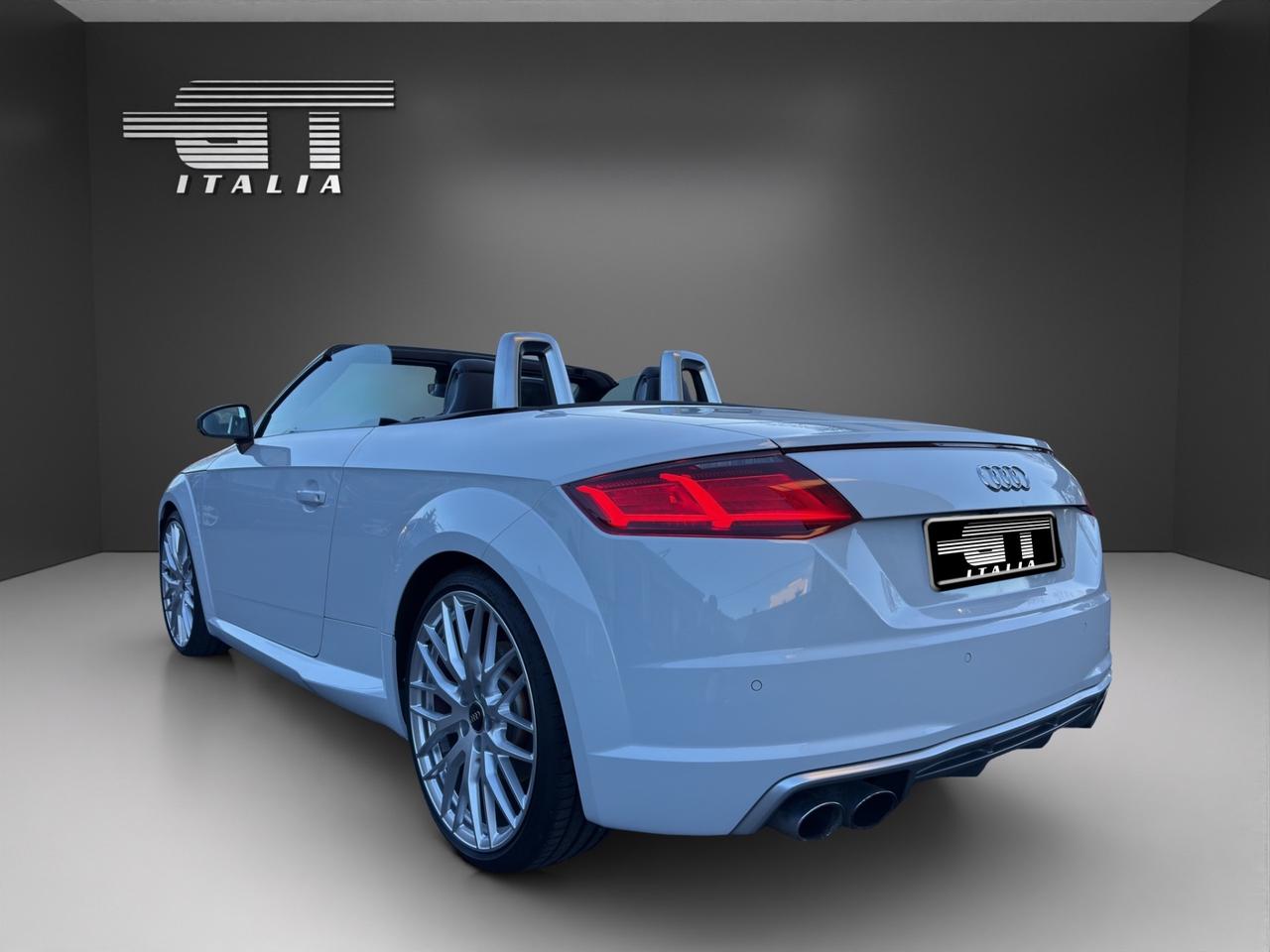 Audi TTS Roadster 2.0 TFSI 310 CV S tronic quattro.