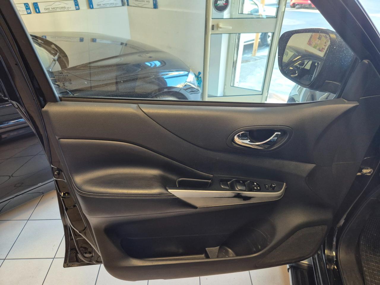 Nissan Navara 2.3 dCi 4WD Double Cab N-Connecta