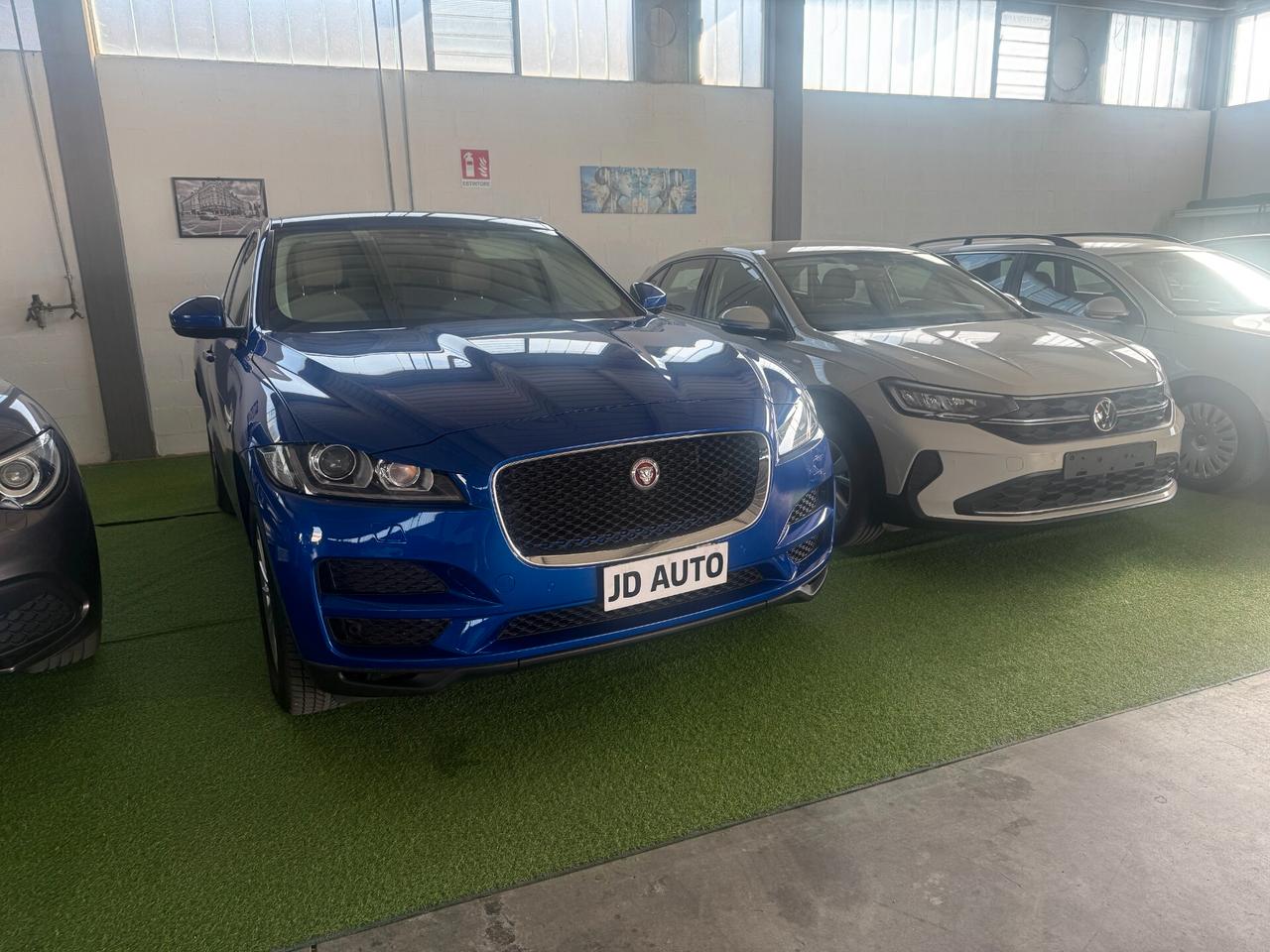 Jaguar F-Pace 2.0 D 180 CV AWD aut. Prestige