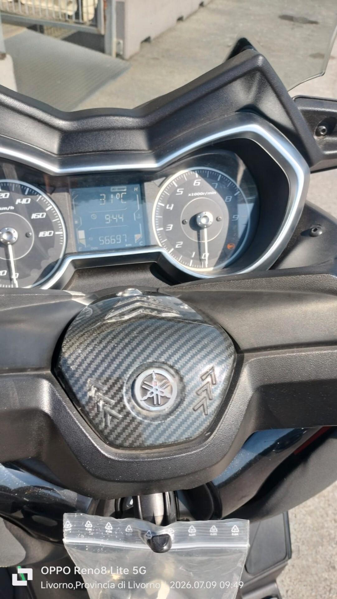 Yamaha X-Max 400