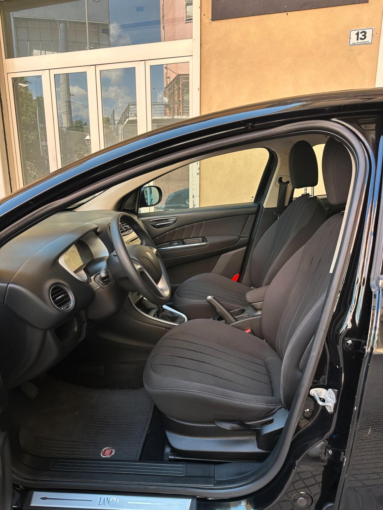Lancia Delta 1.6 MJT DPF Oro
