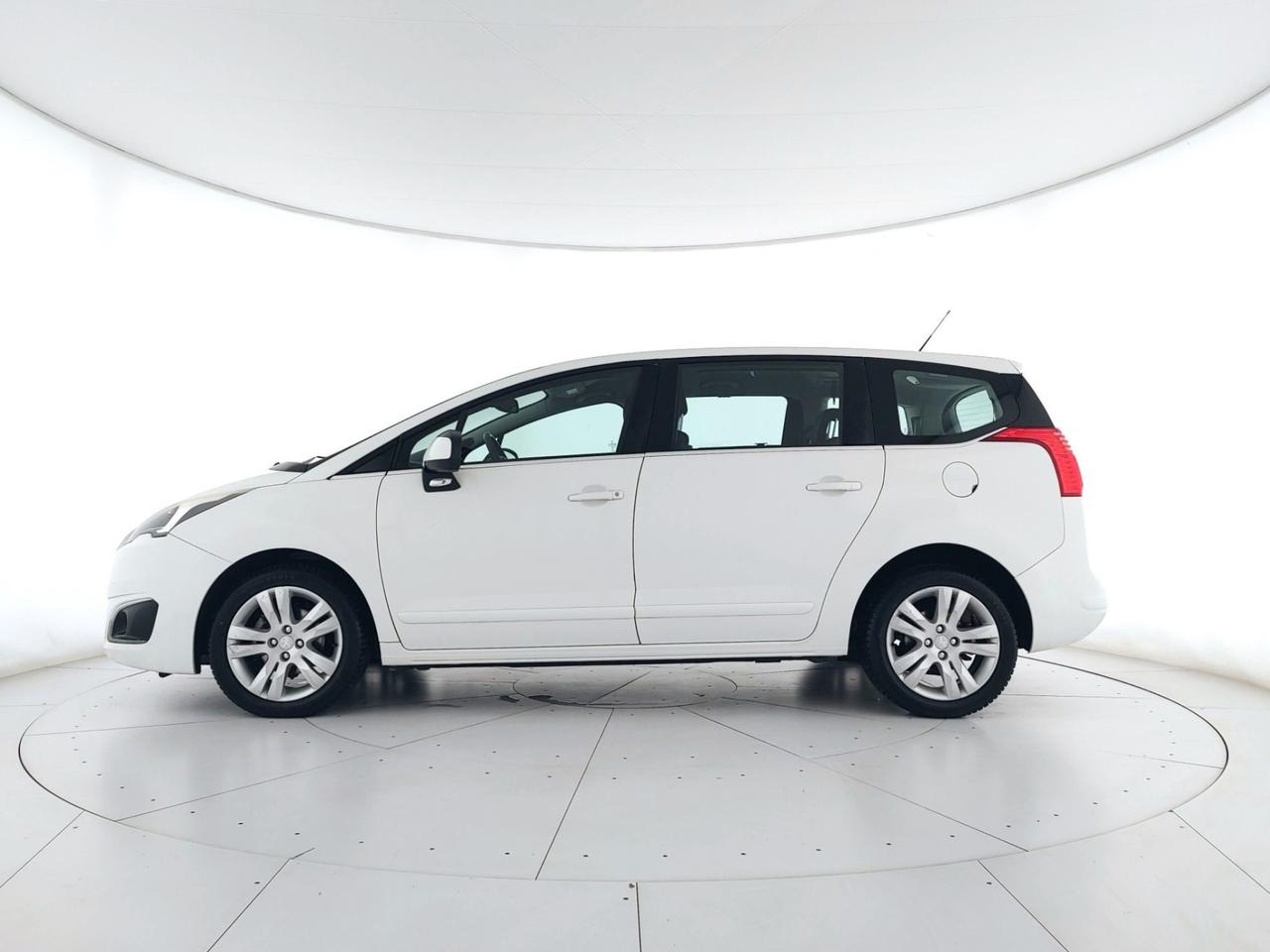 PEUGEOT 5008 1.6 hdi 8v Active 115cv COMMERCIANTI+7 POSTI