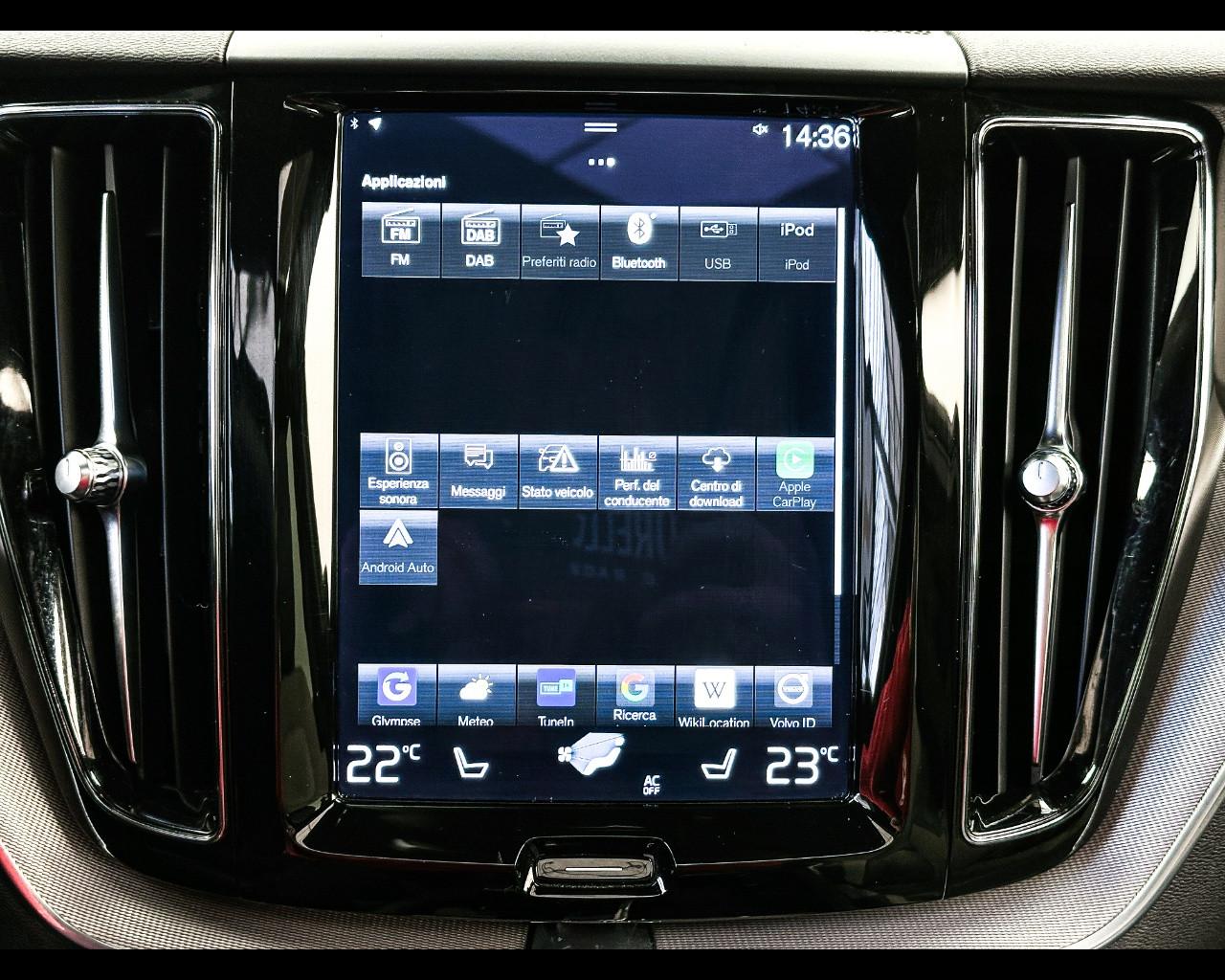 VOLVO XC60 (2017-->) - XC60 B5 (d) AWD Geartronic R-design