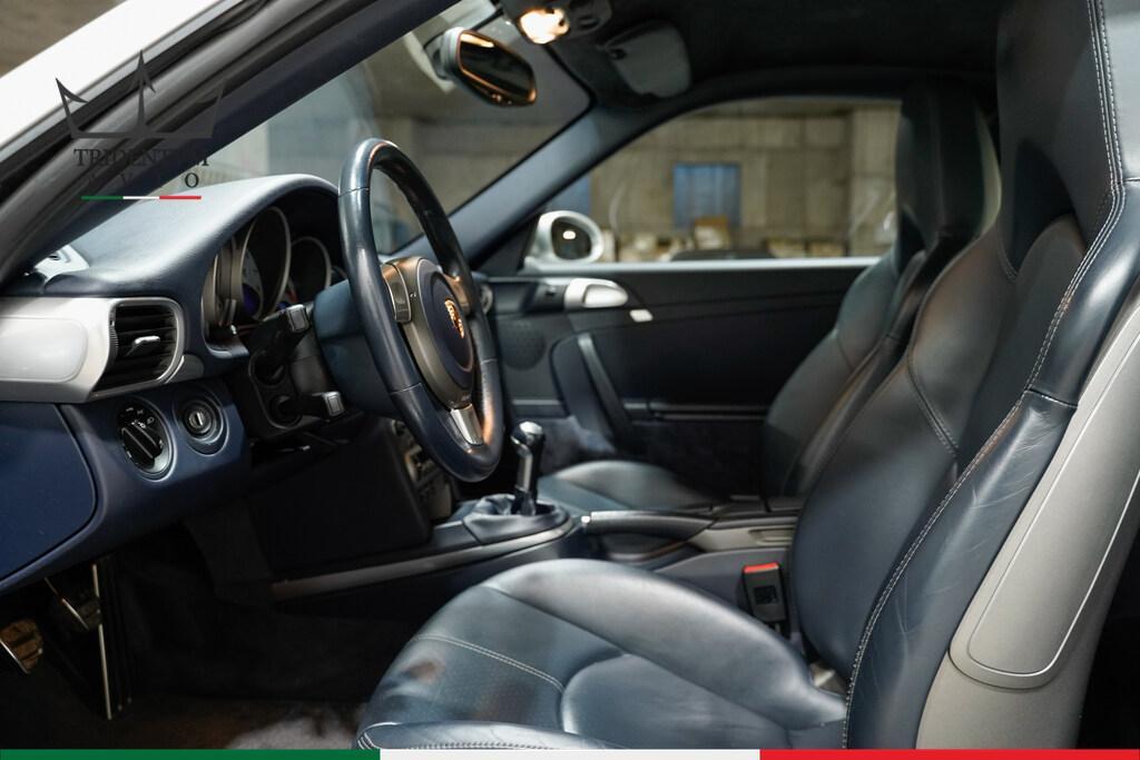 Porsche 911 Coupe 3.8 Carrera 4S