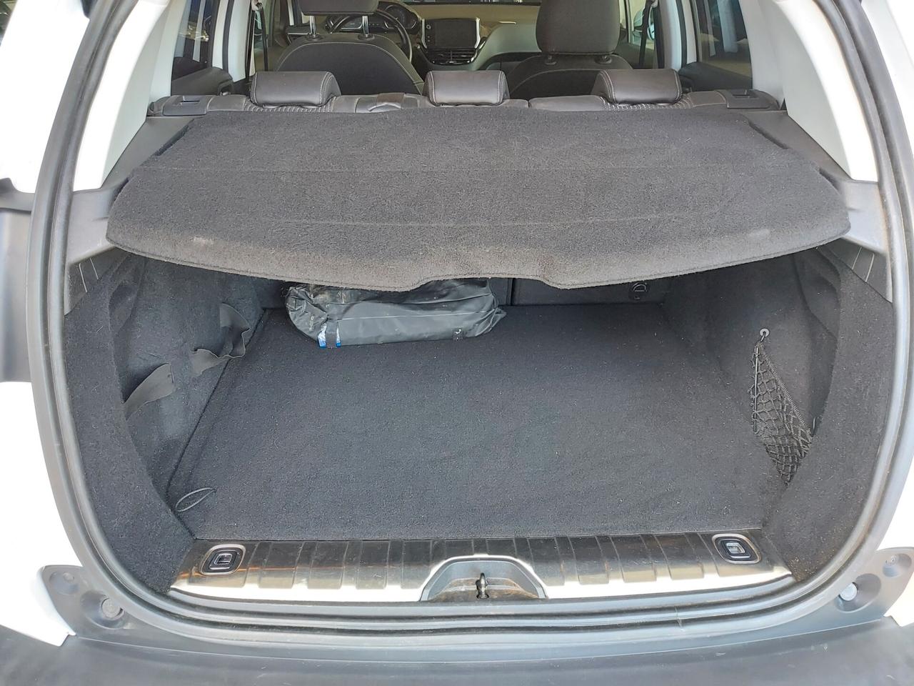 Peugeot 2008 BlueHDi 120 S&S Allure