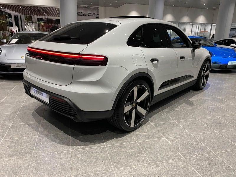 Porsche Macan EV MACAN 4 BEV - IVA Esposta