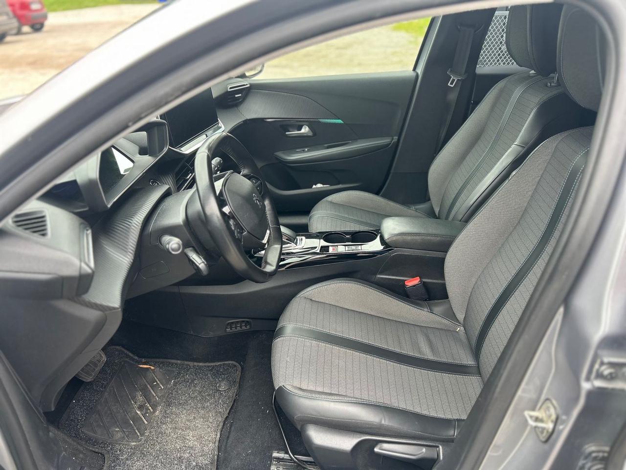 Peugeot 208 Allure e-208 #9540