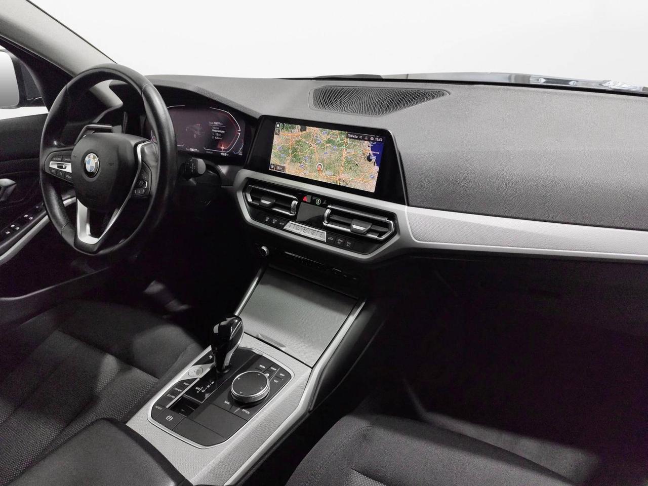 BMW Serie 3 318d Touring 48V Business Advantage