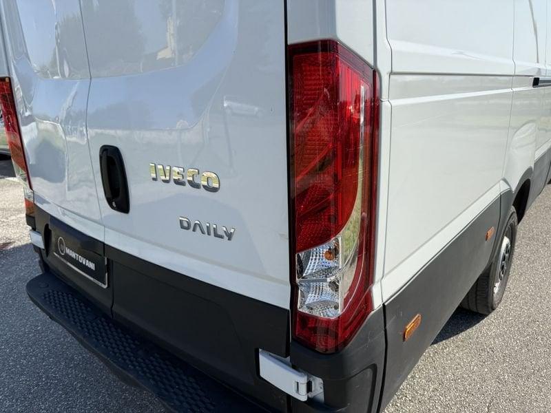 Iveco Nuovo DAILY 22 35s 16v 2.3 htp plm-tm FURGONE ** PREZZO + IVA **