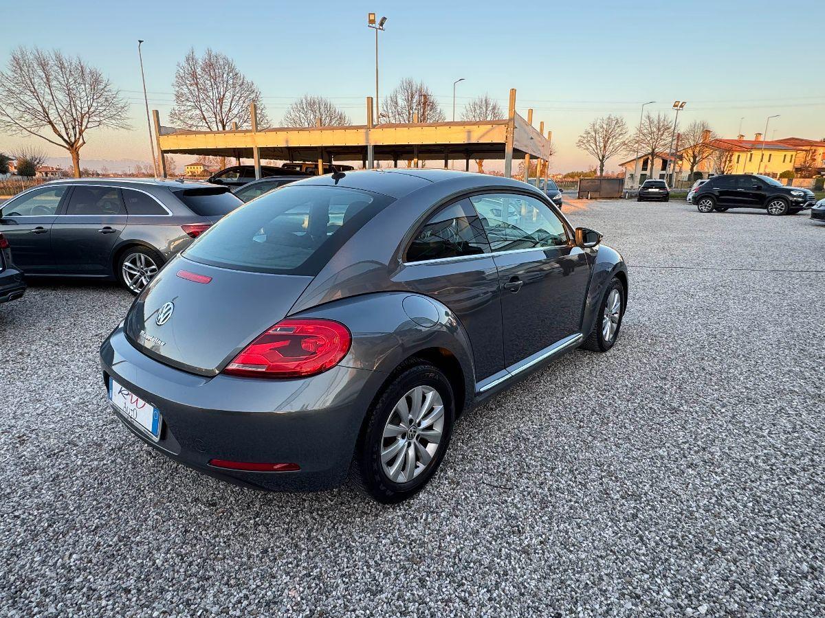 VOLKSWAGEN - Maggiolino - 1.6 TDI DSG Design