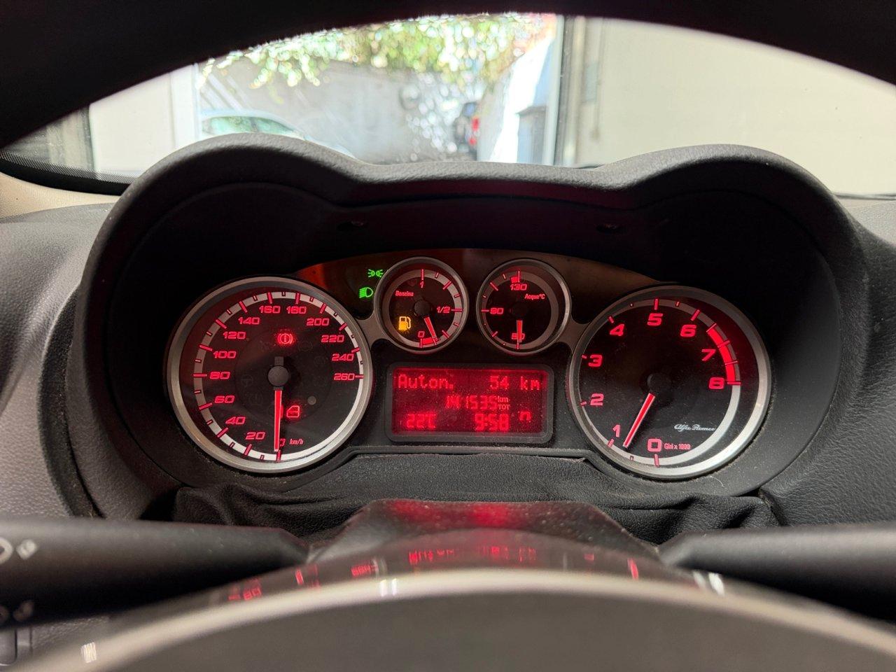 Alfa Romeo MiTo 1.4 tb Distinctive 155cv
