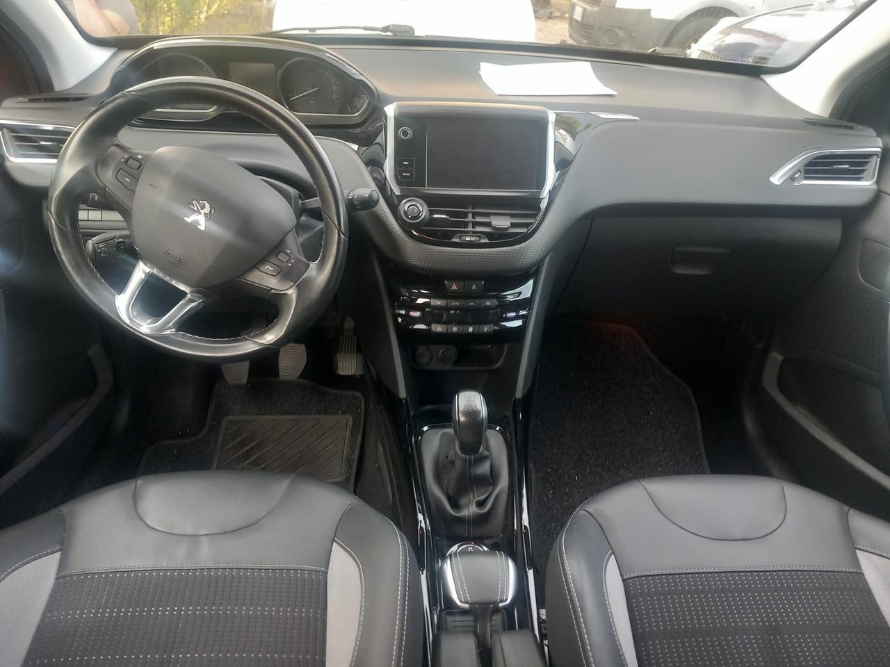 Peugeot 2008 BlueHDi 100 Allure