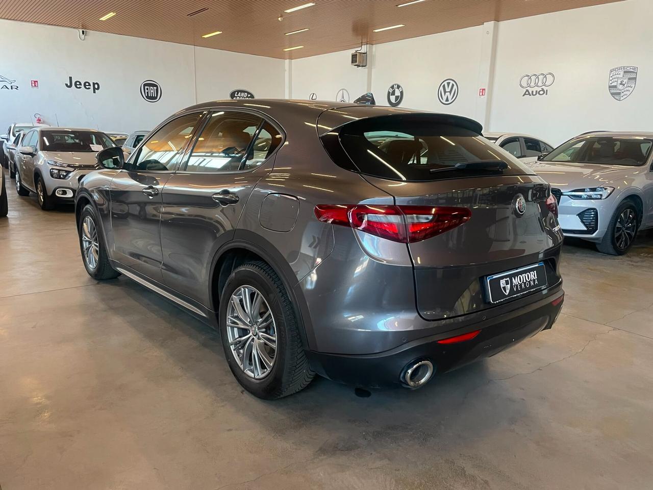 Alfa Romeo Stelvio 2.2 Turbodiesel 160 CV AT8 RWD Business