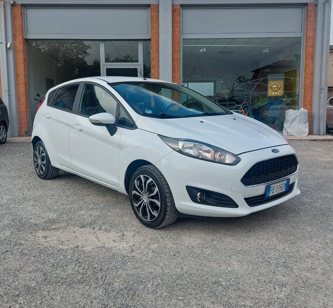 Ford Fiesta 1.4 5p. Bz.- GPL Titanium GPL CASA MADRE
