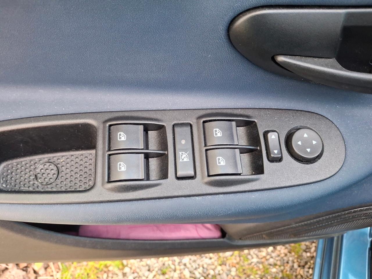 Lancia Ypsilon 1.2 69 CV 5 porte GPL Ecochic