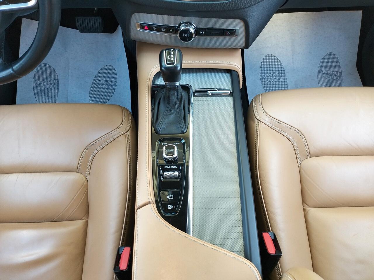 Volvo XC90 II 2016 2.0 d5 Inscription awd geartronic