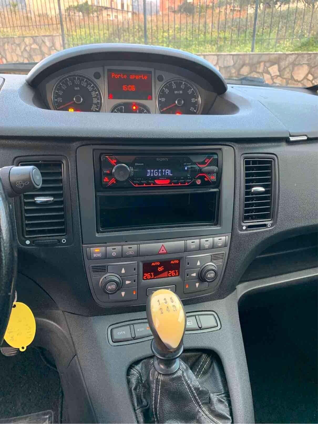 Lancia MUSA 1.4 Ecochic (GPL)