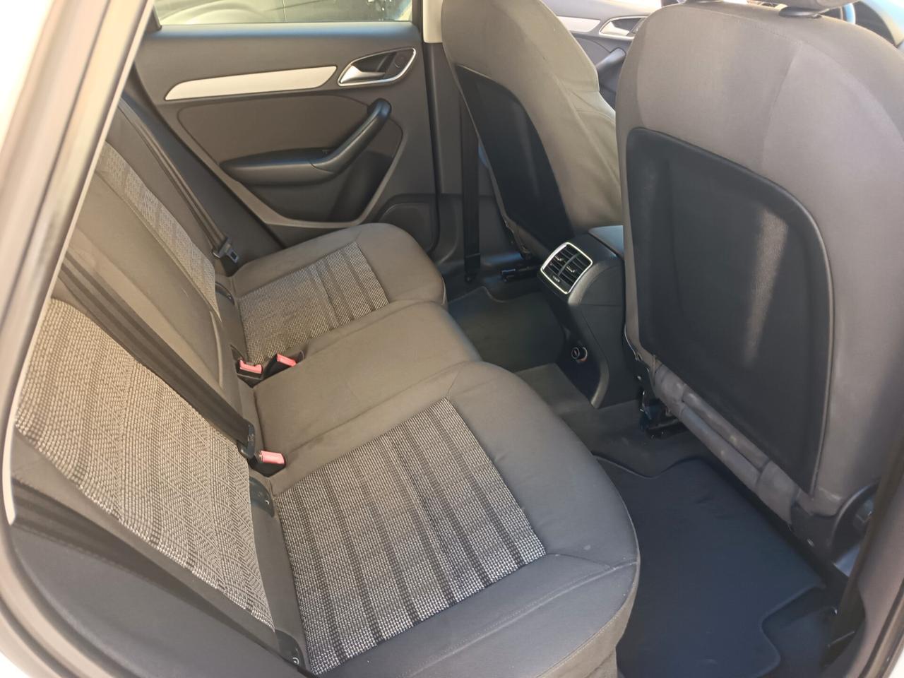 Audi Q3 2.0 TDI 140cv Business