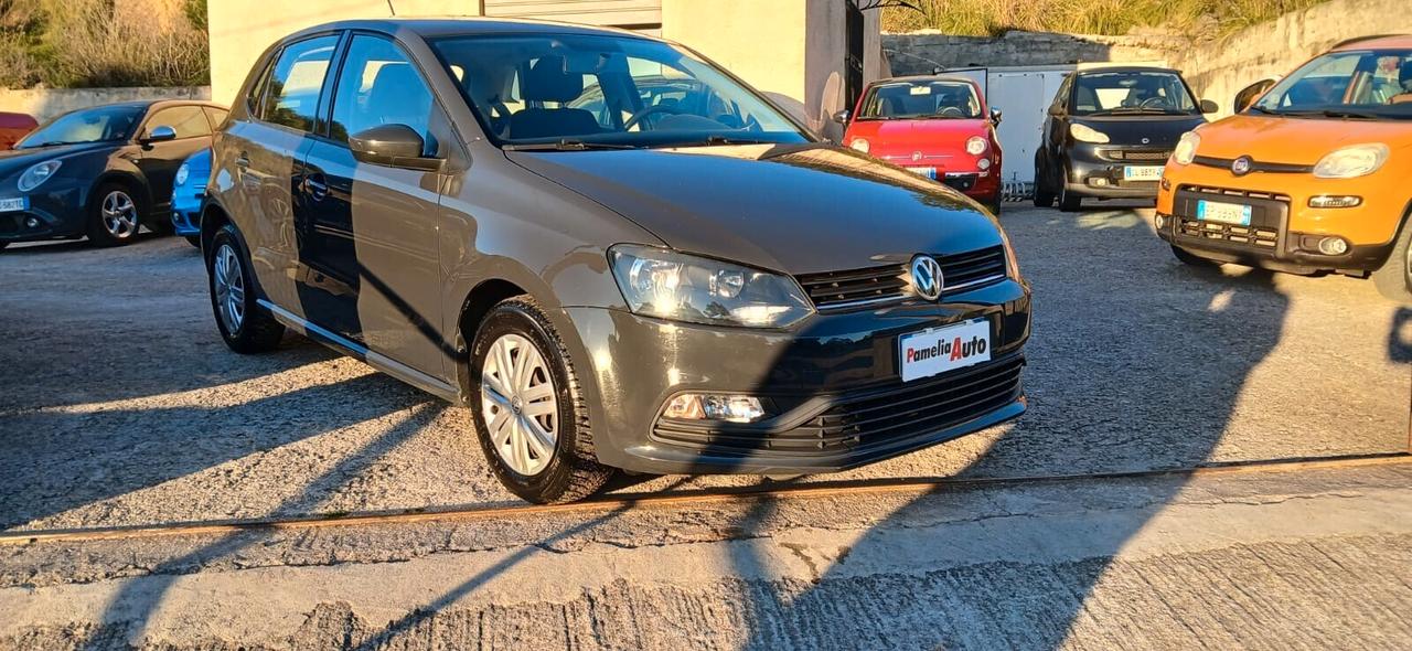 Volkswagen Polo 1.0 MPI 5P Trendline - 2014