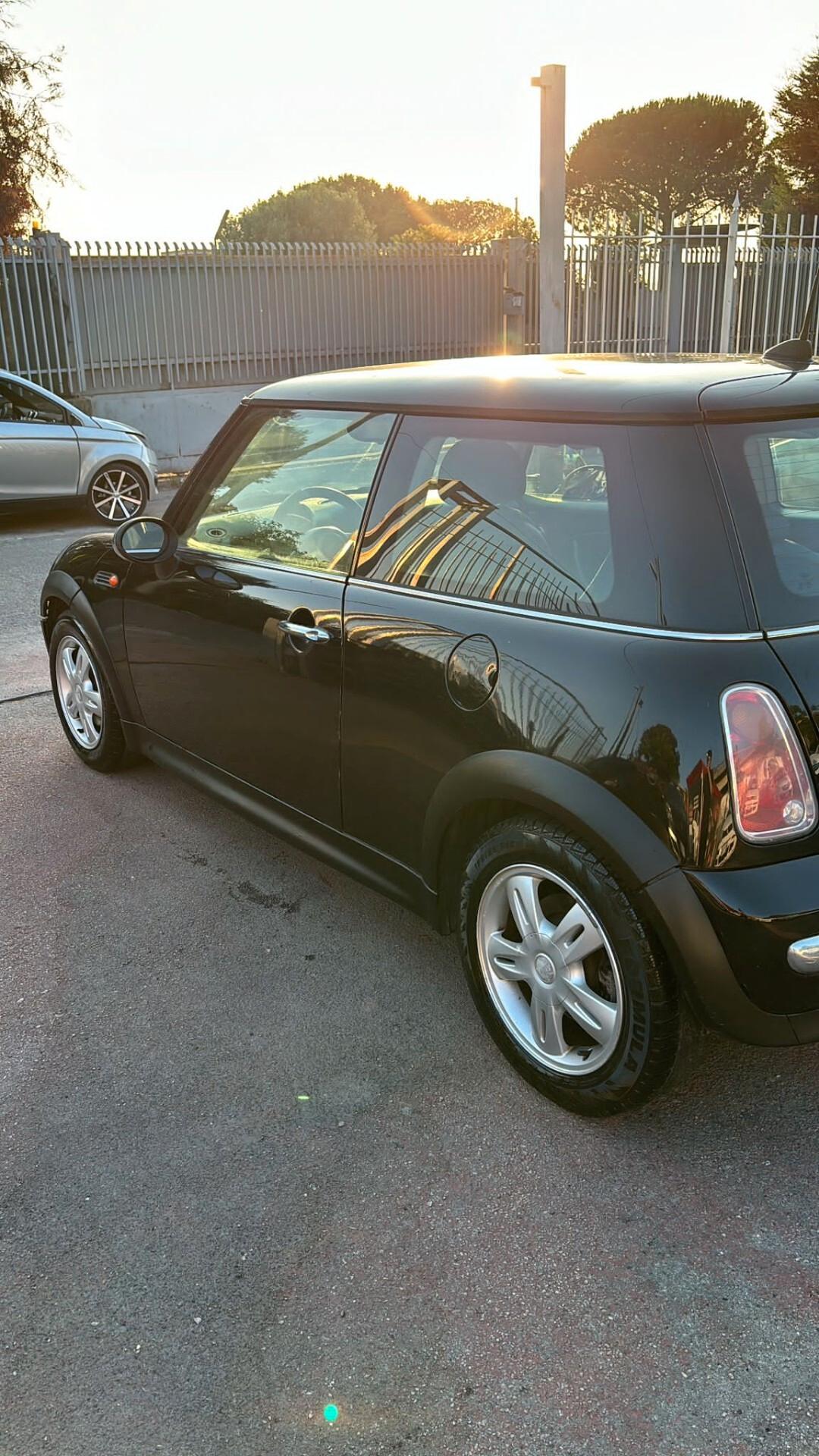 Mini Mini 1.4 tdi One D de luxe