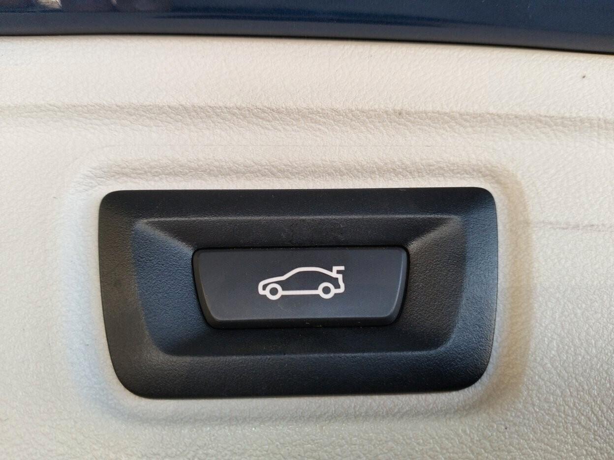 BMW 320 d Touring mhev 48V xdrive Business Advantage auto