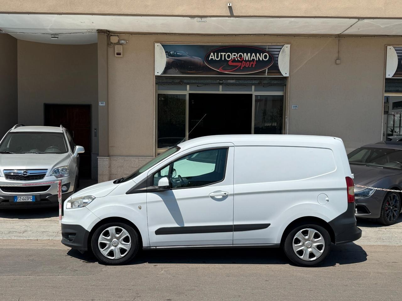 FORD TRANSIT COURIER