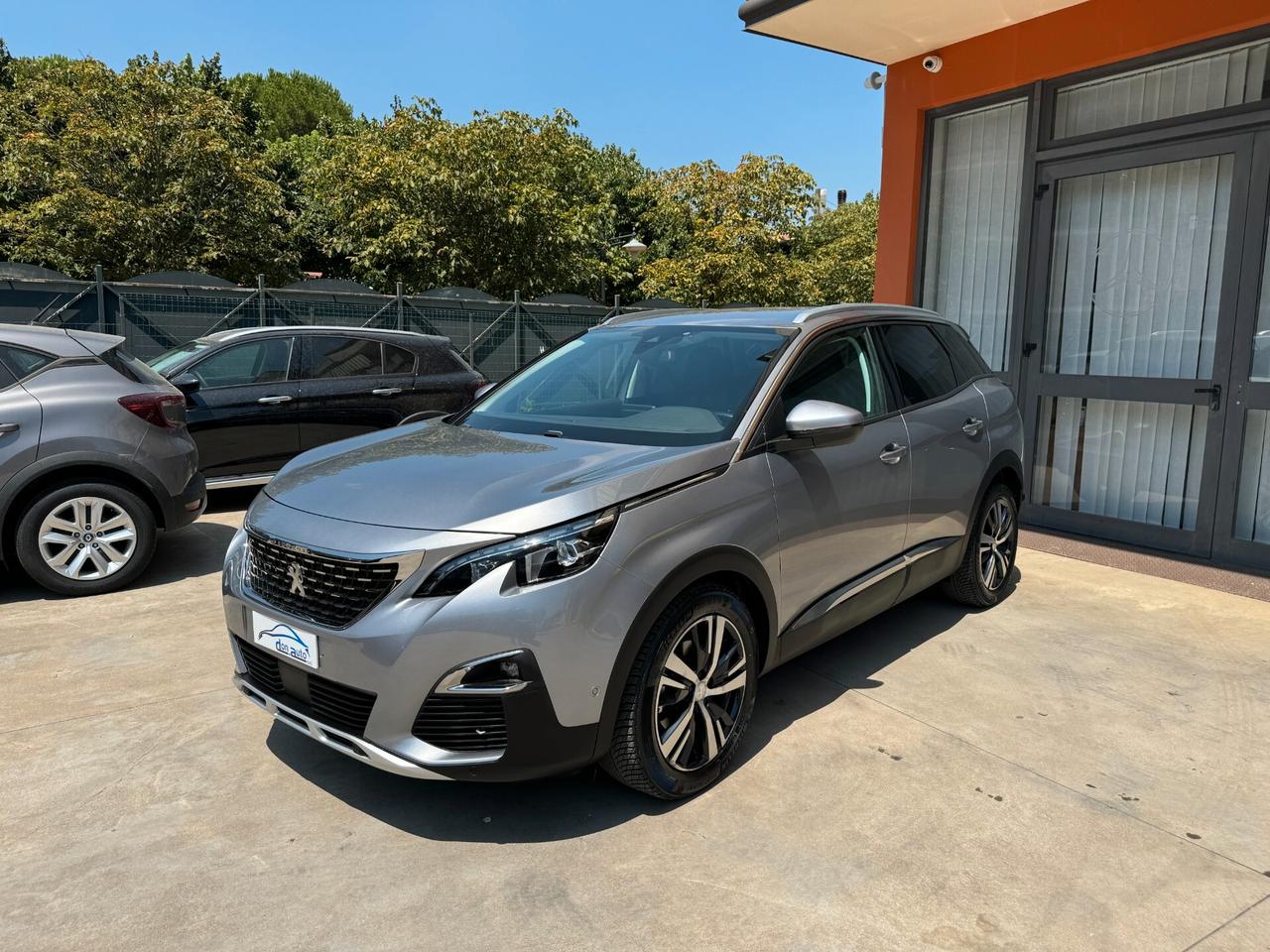 Peugeut 3008 1.5 130 cv At 8 Allure + Fari