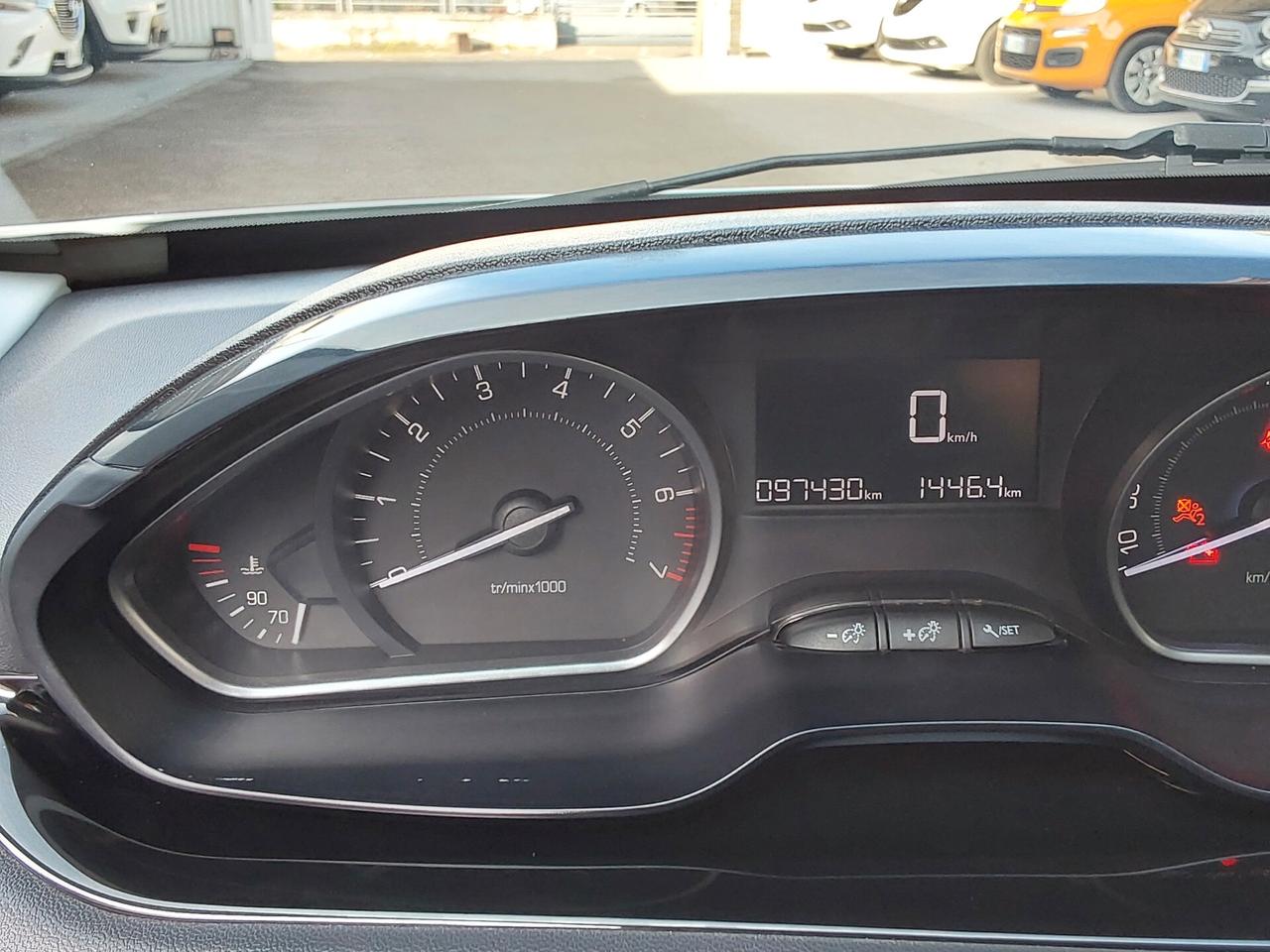 Peugeot 208 1.2 82 CV 5 porte Allure