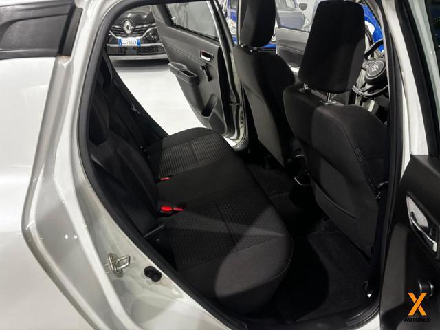 SUZUKI Swift 1.2 Hybrid Top