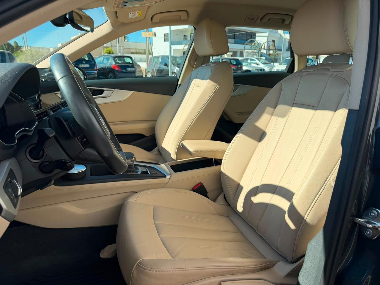 Audi A4 Avant 30 TDI/136 CV S tronic