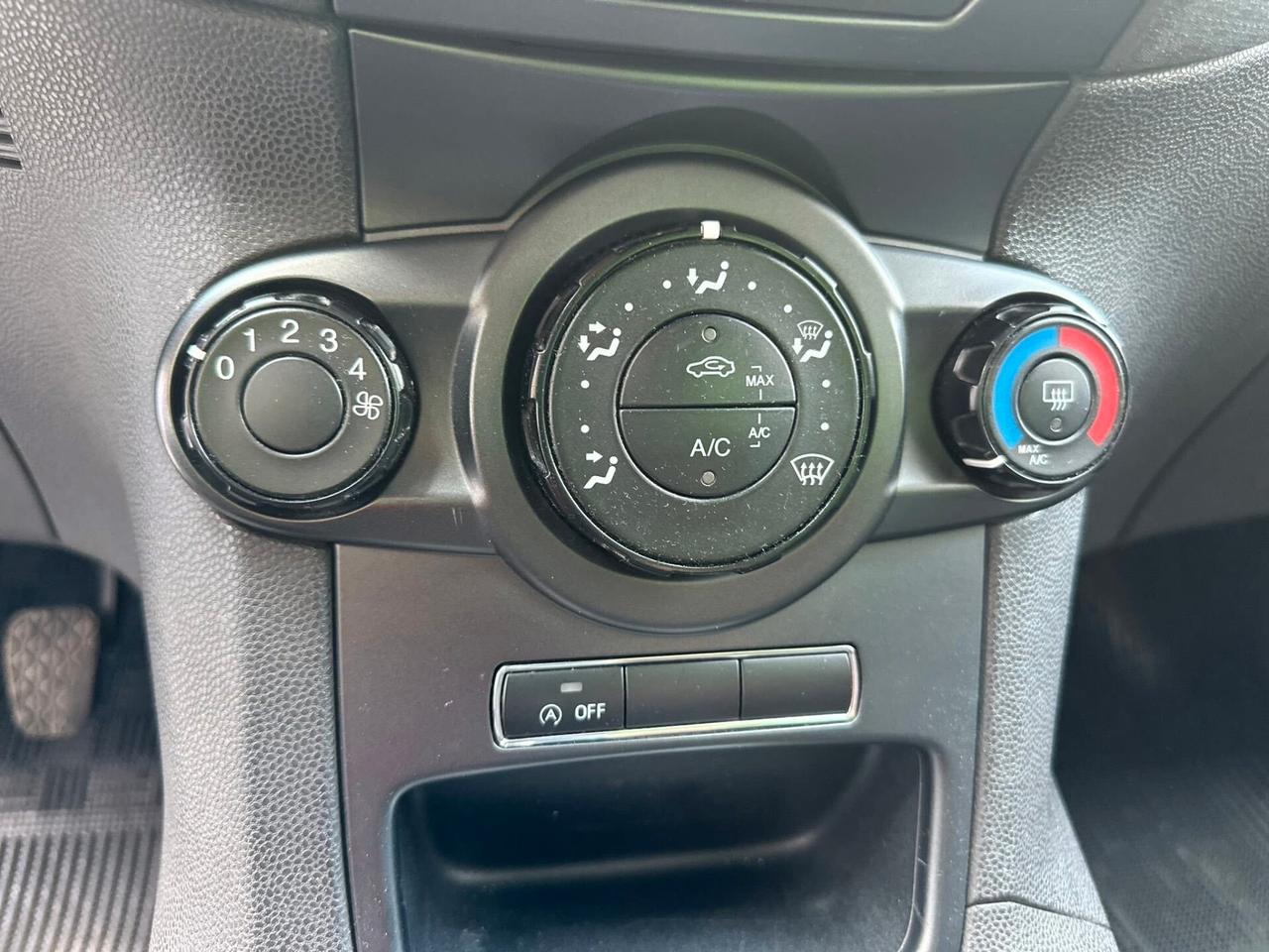 Ford Fiesta 1.0 80CV 5 porte Titanium NEOPATENTATI