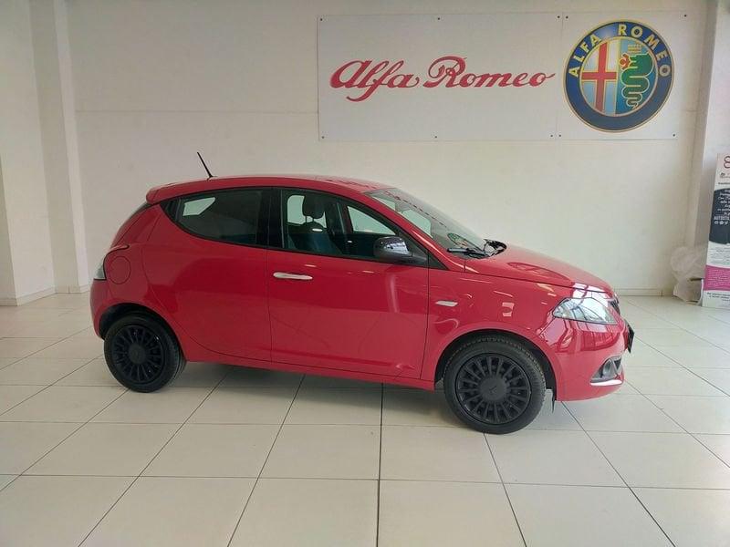 Lancia Ypsilon Ypsilon 1.0 FireFly 5 porte S&S Hybrid Silver