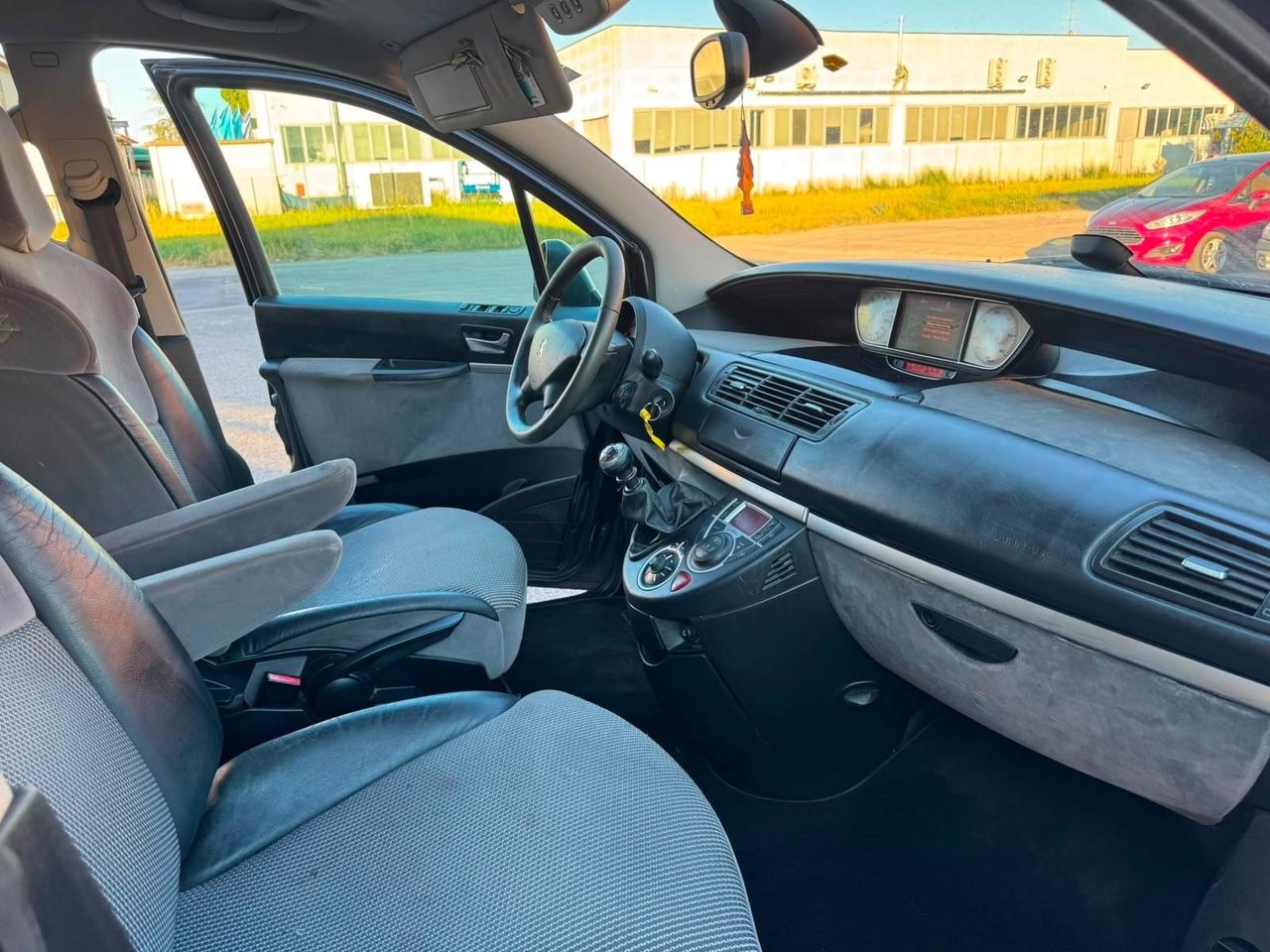 Peugeot 807 2.0 HDi 136CV 7 Posti 2011